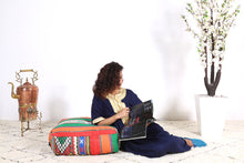 Load image into Gallery viewer, Moroccan kilim pouf 
