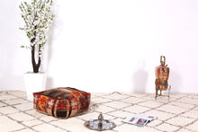 Load image into Gallery viewer, Square pouf kilim 
