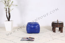 Load image into Gallery viewer, Ottoman contrasted Blue Pouf
