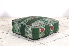 Load image into Gallery viewer, Moroccan pouf kilim 
