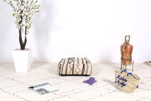 Load image into Gallery viewer, Old Moroccan pouf kilim 
