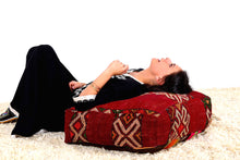 Load image into Gallery viewer, Floor cushion kilim pouf 
