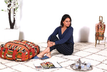 Load image into Gallery viewer, Moroccan kilim pouf 
