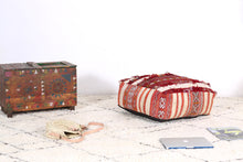 Load image into Gallery viewer, Moroccan Interion pouf kilim 
